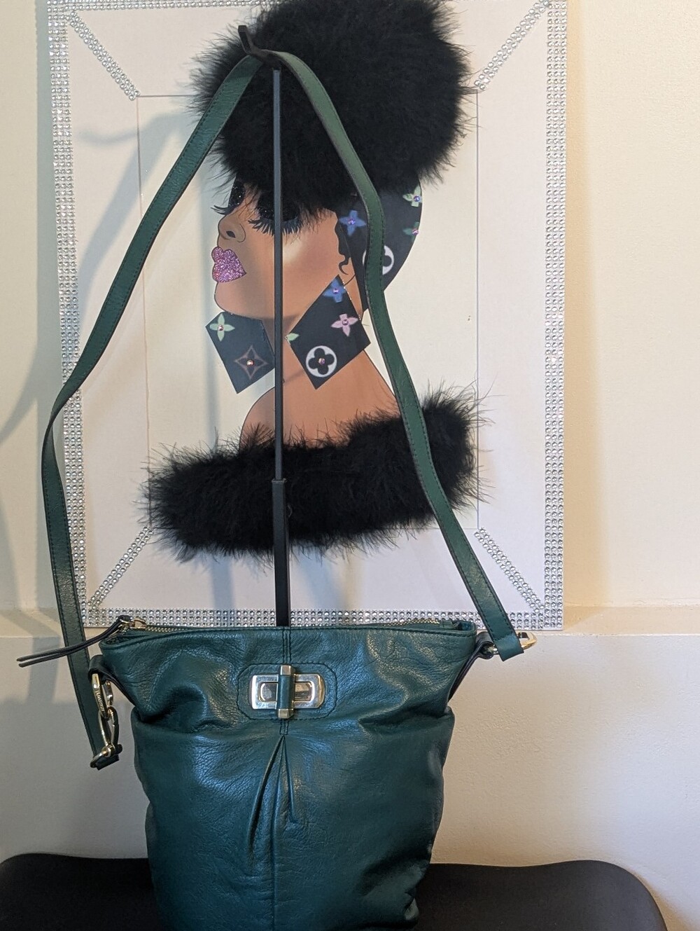 B Makowsky Leather Bucket Turnlock Crossbody Purse Bag